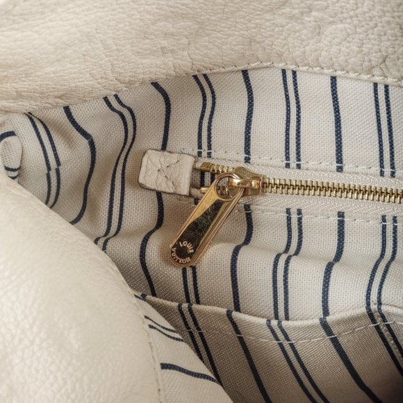 Louis Vuitton White Monogram Empreinte Artsy MM - Picture 12 of 13